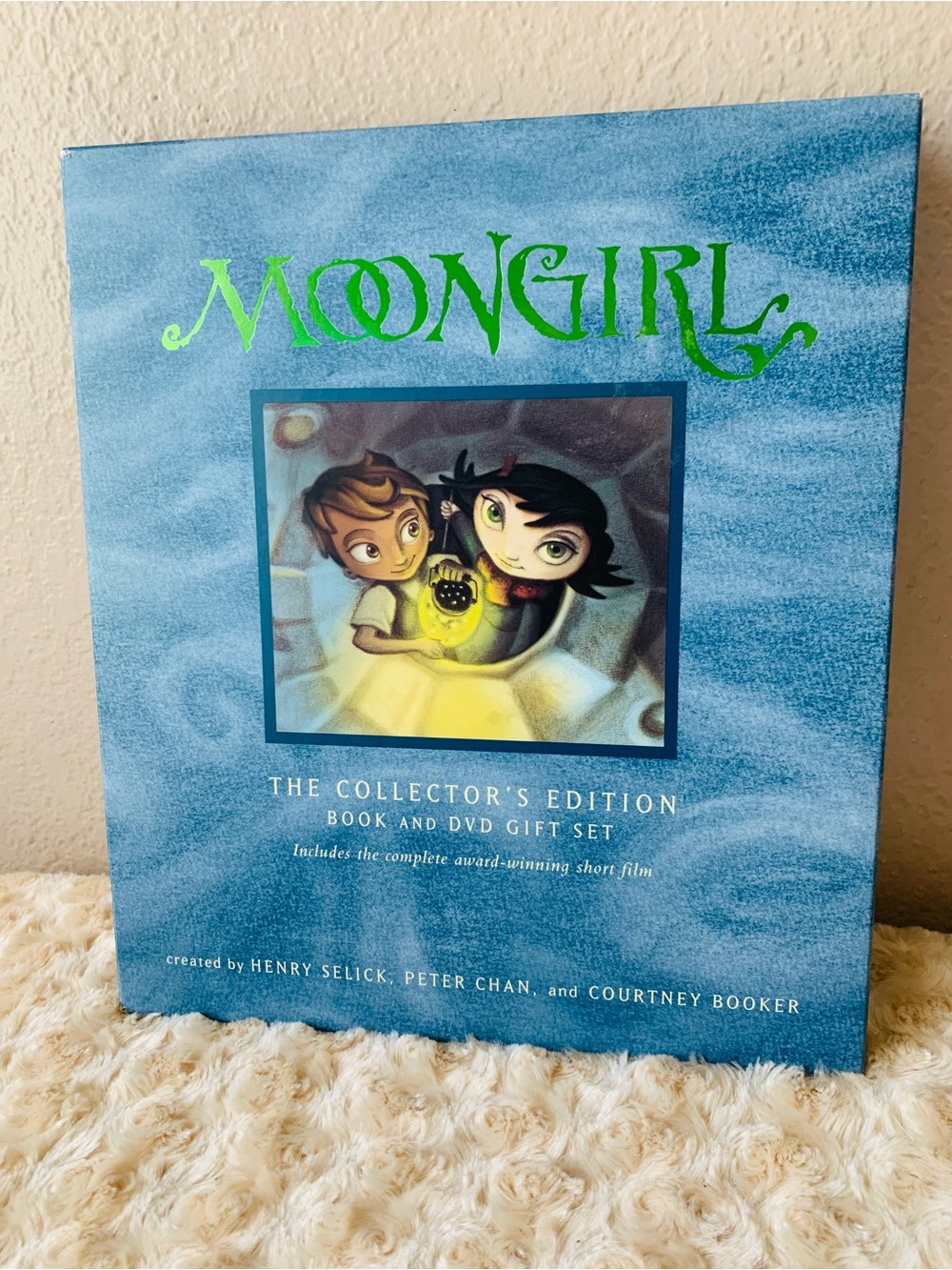 MOONGIRL The Collectors Edition Book & DVD Set 2006